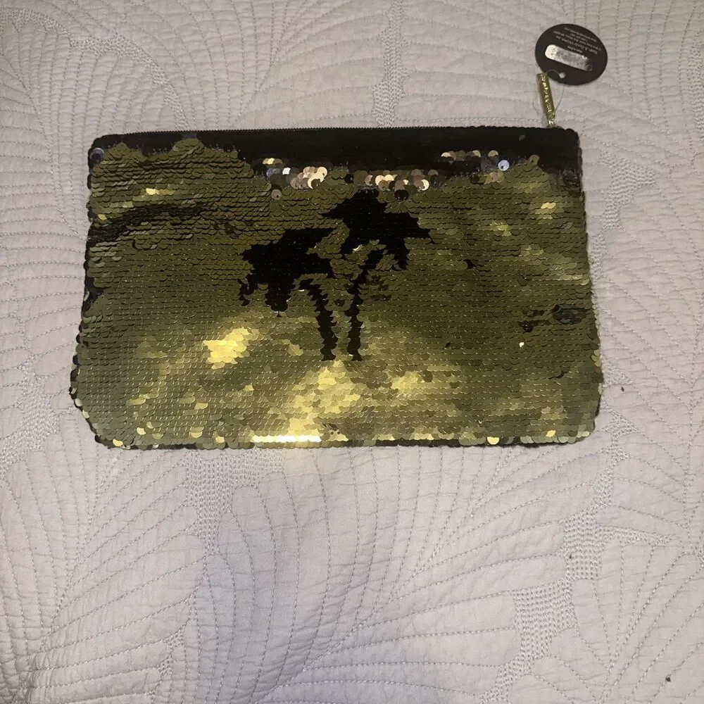Bath &‎ Body  BLACK & GOLD REVERSIBLE VACAY SPARKLING CLUTCH NEW!